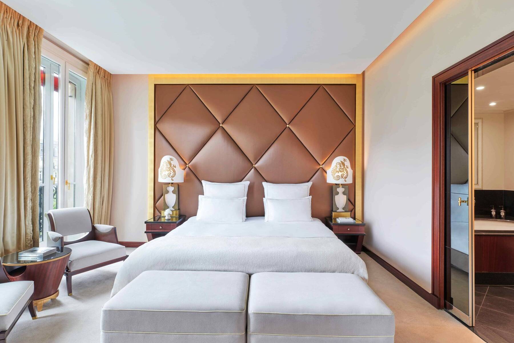 Grand Prestige Champs-Elysées Suite