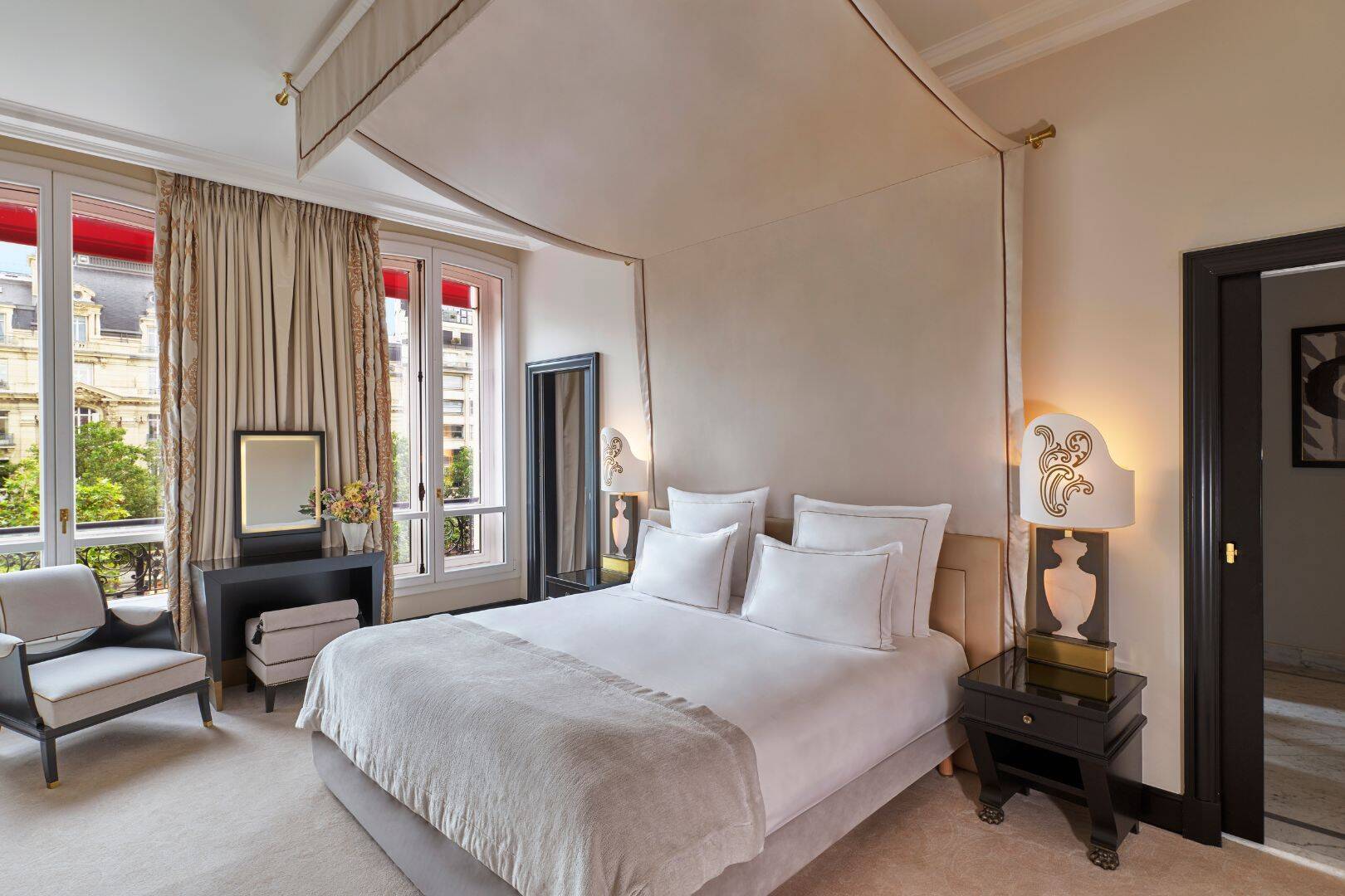 Champs-Élysées Signature Suite