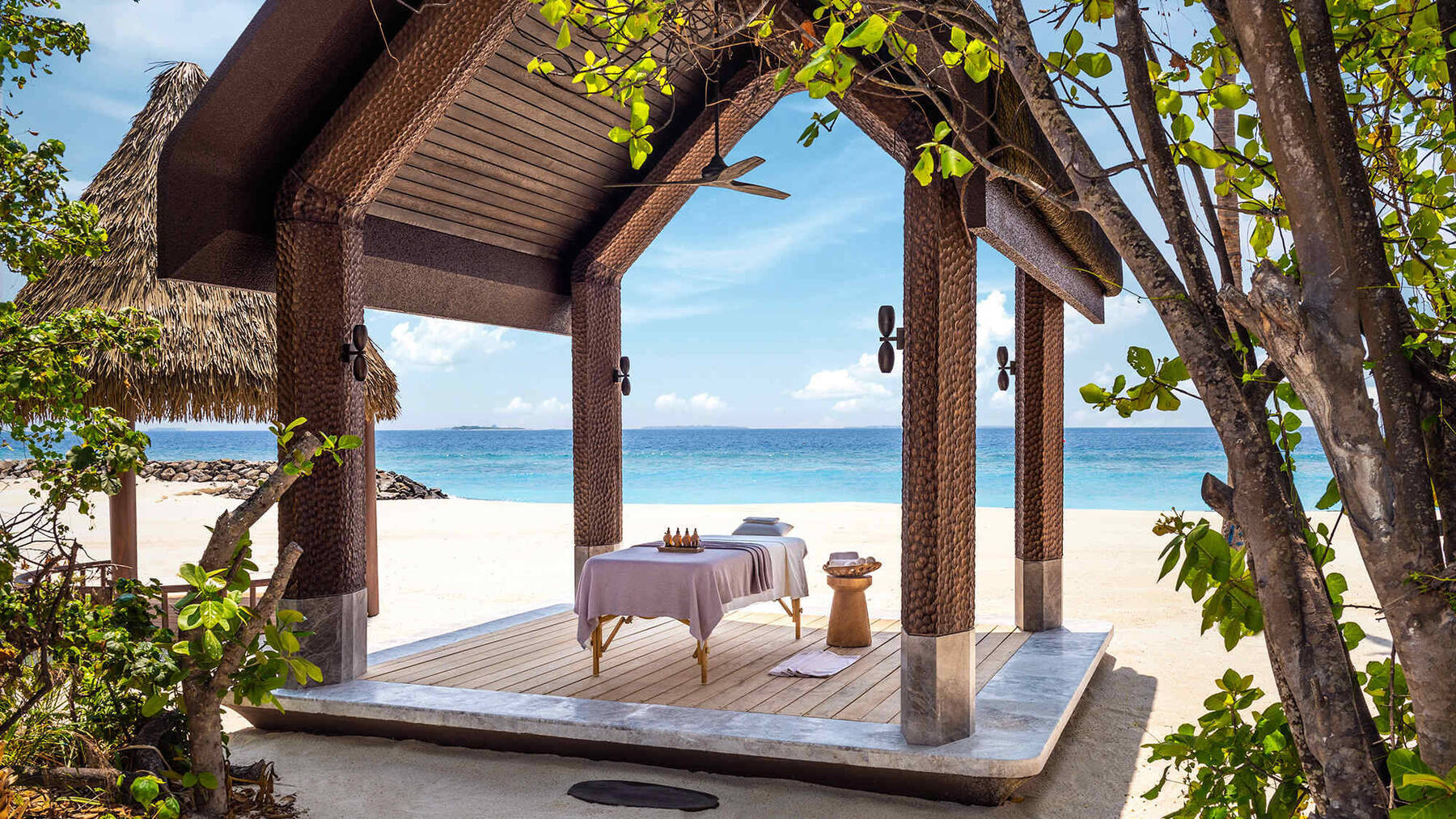 THREE BEDROOM OCEAN RESIDENCE WITH TWO POOLS