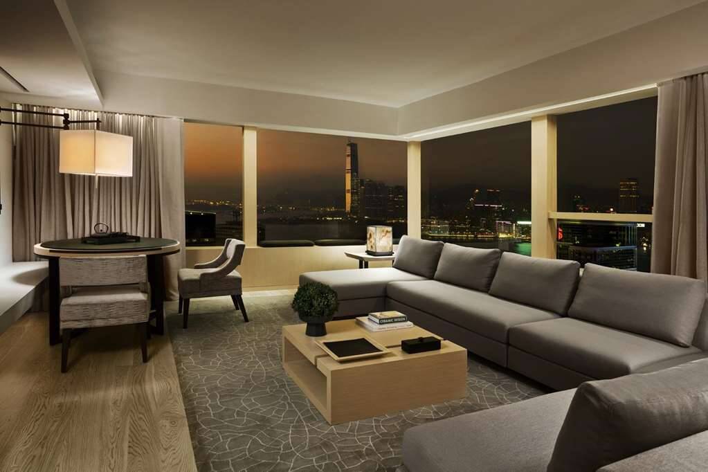 Upper Suite Harbour View