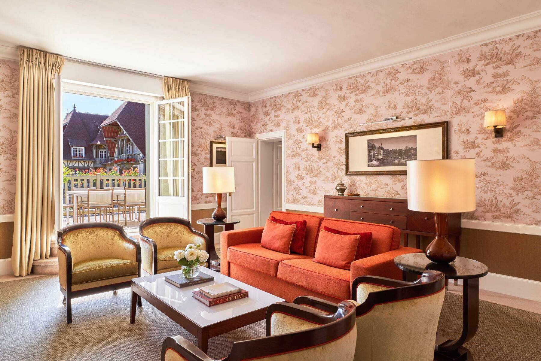 PRESIDENTIAL SUITE