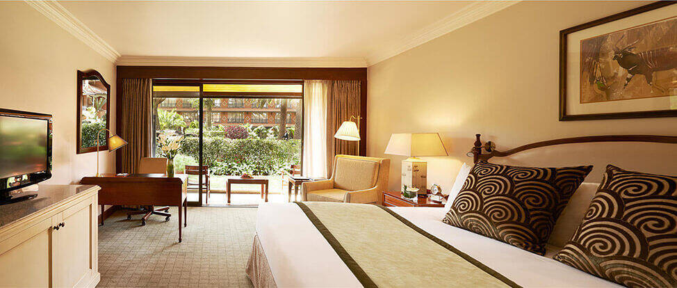 DELUXE COURTYARD ROOM WITH TWO SINGLE BEDS