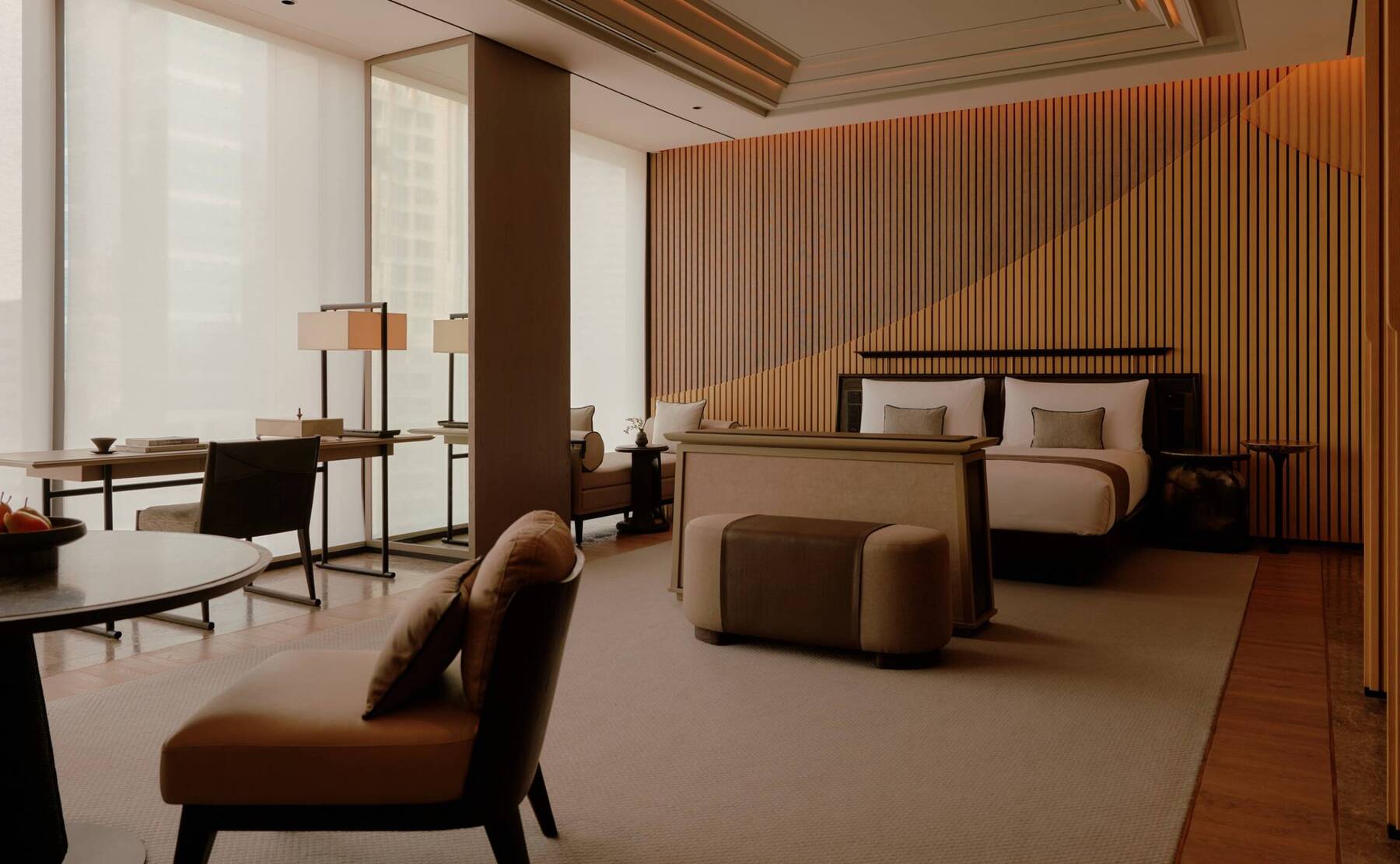 DELUXE SUITE KING