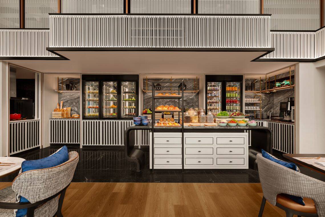 Club Lounge Access Diplomatic Suite, Mountain view, High floor
