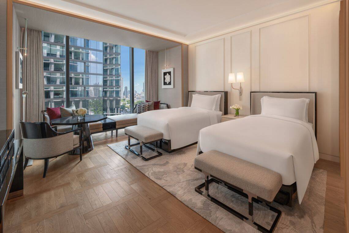 CLUB LOUNGE ACCESS TWO DOUBE