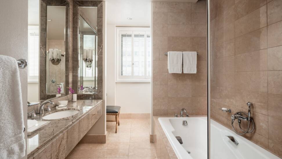 Accessible Bw Rodeo View Studio Suite King