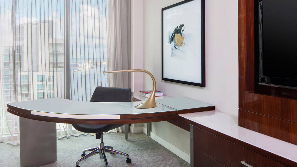 VICE PRESIDENTIAL SUITE