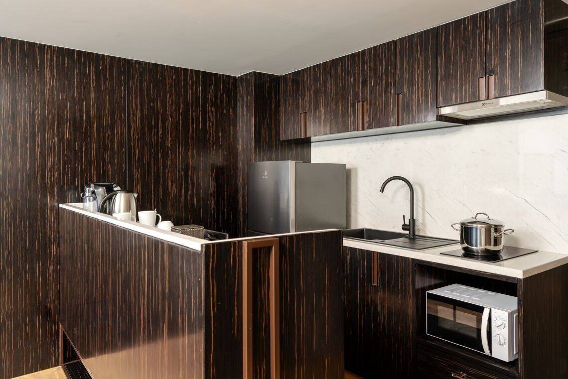EXECUTIVE LOUNGE ACCESS TWO BEDROOM SUITE 