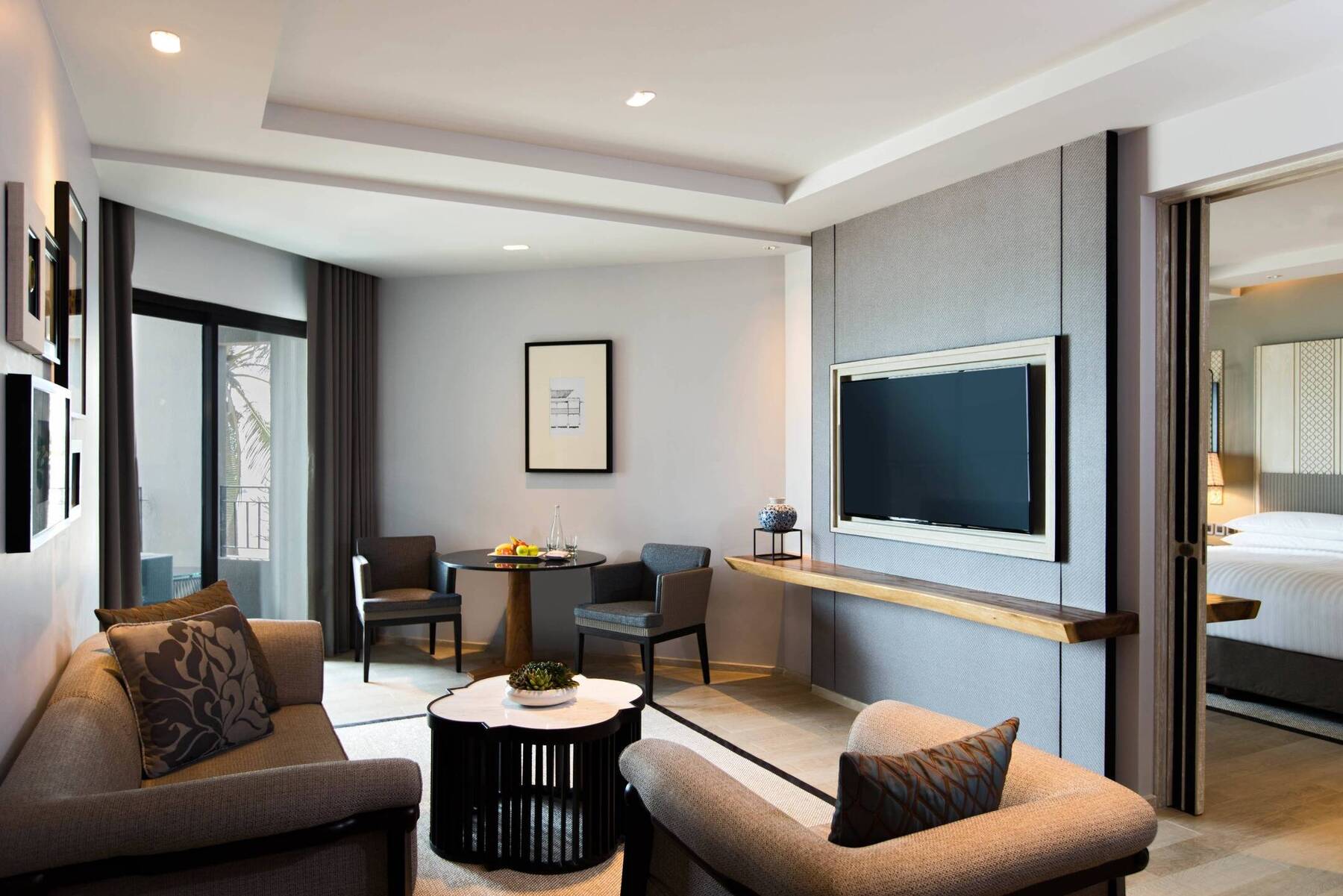 ONE BEDROOM SUITE
