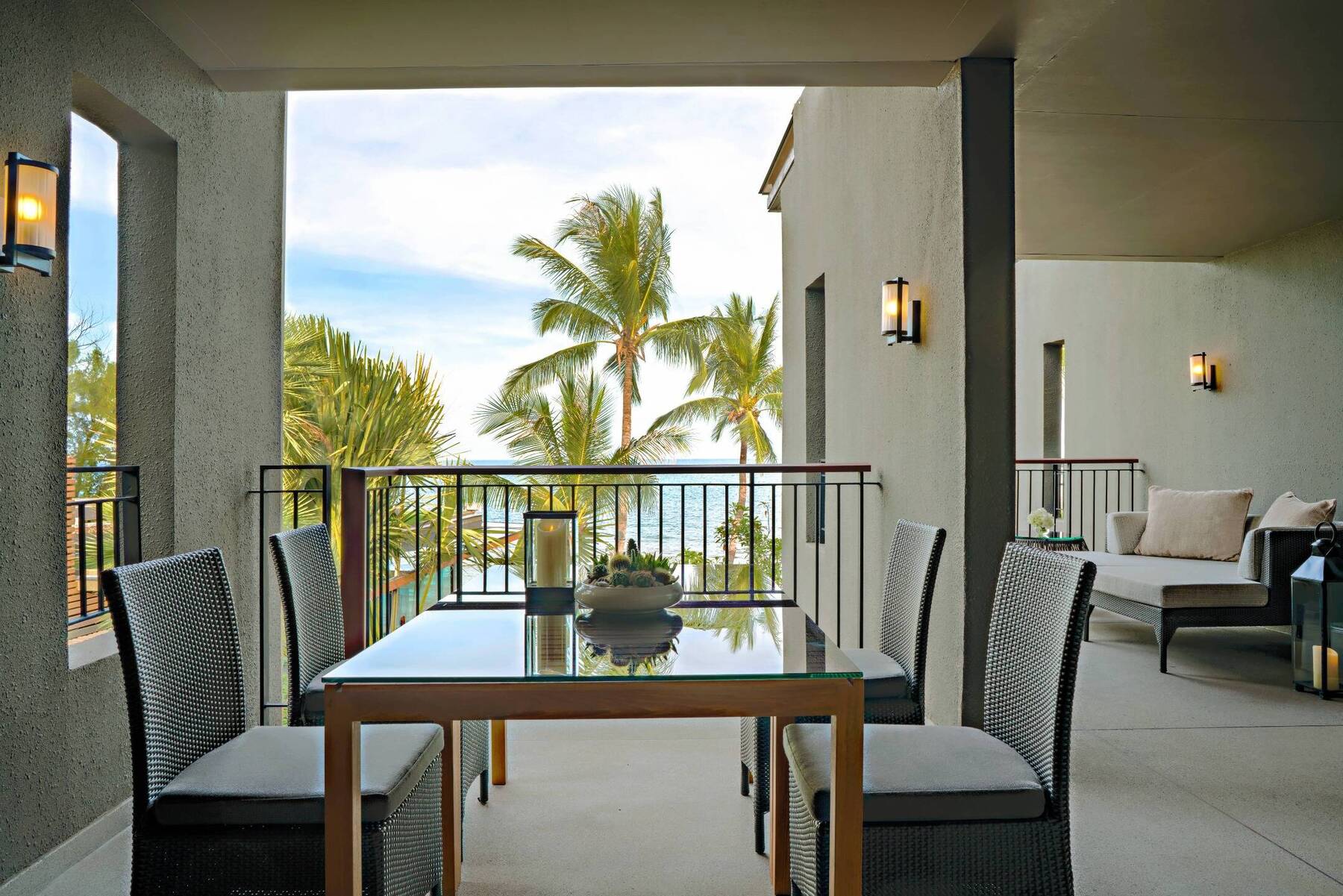 ONE BEDROOM AMBASSADOR SEA VIEW SUITE