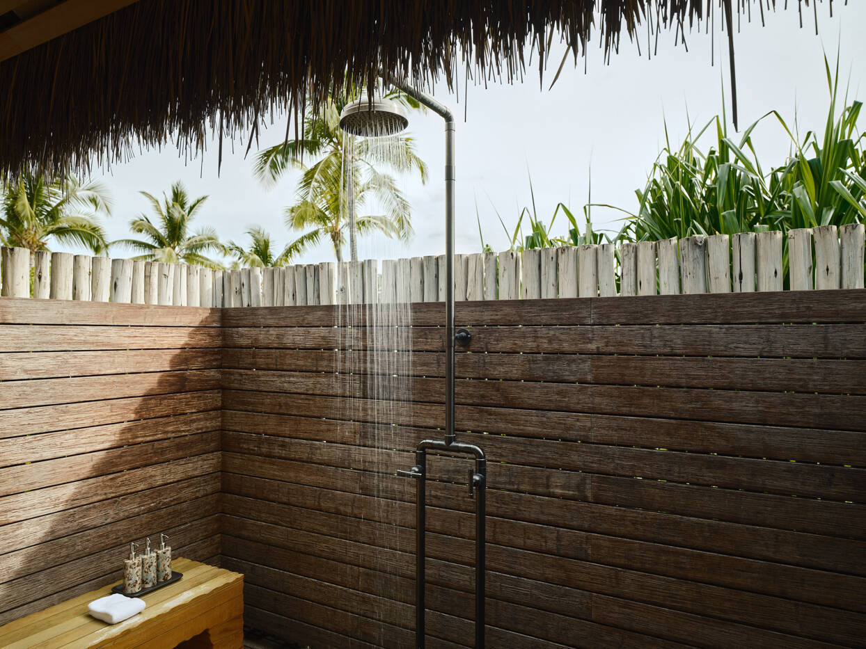 OCEAN FRONT ACCESSIBLE KING HALE