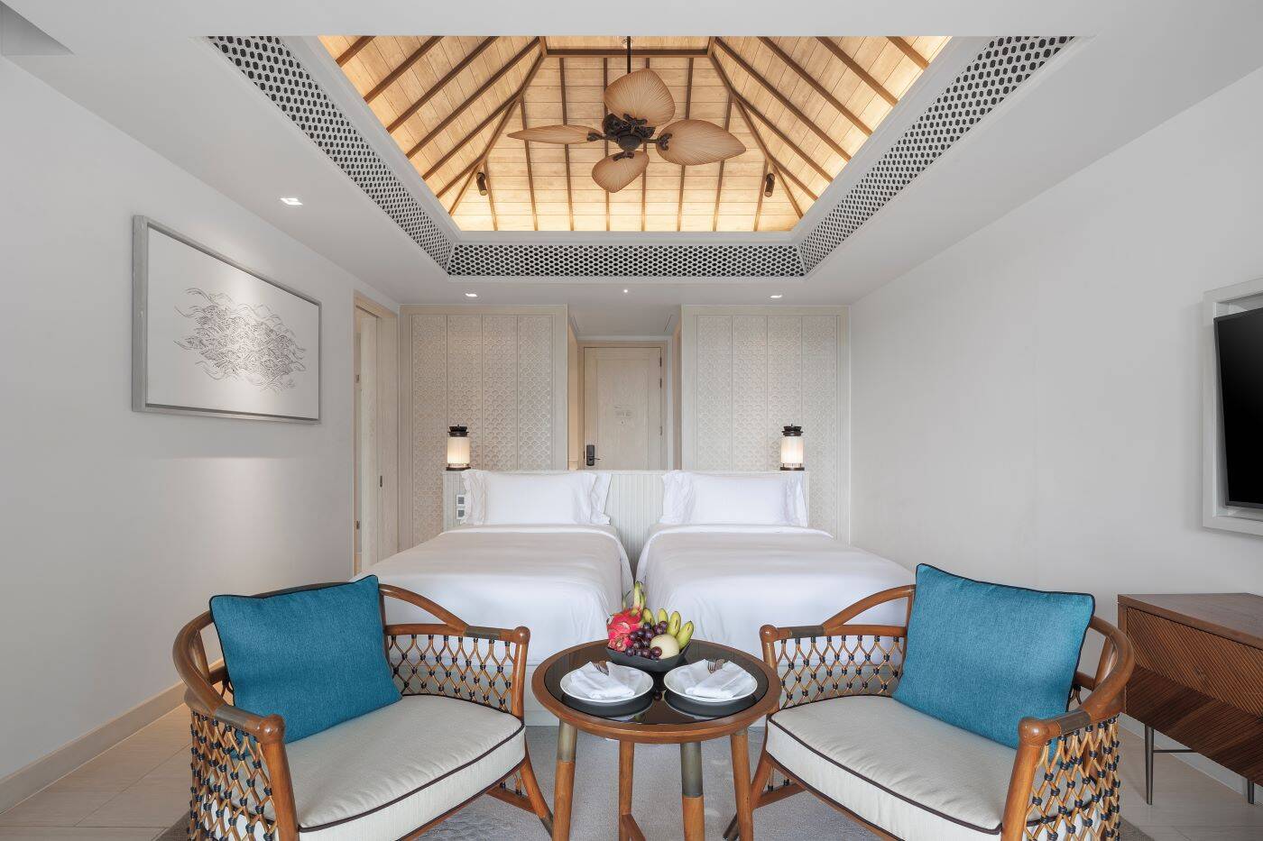 Deluxe Garden Pool Suite Twin