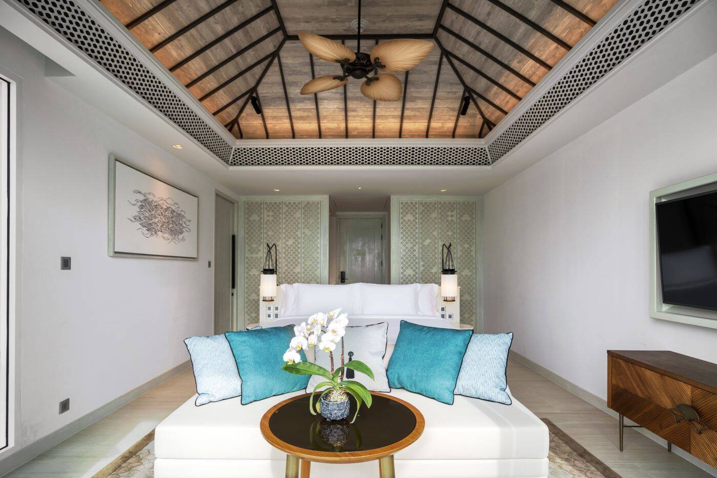  Wellbeing Sanctuary Pool Suite King