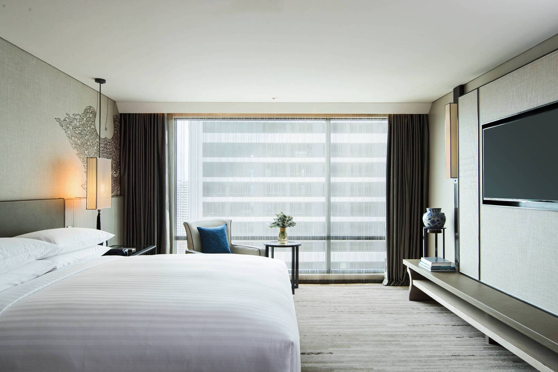 CLUB LOUNGE ACCCES ONE BEDROOM SUITE