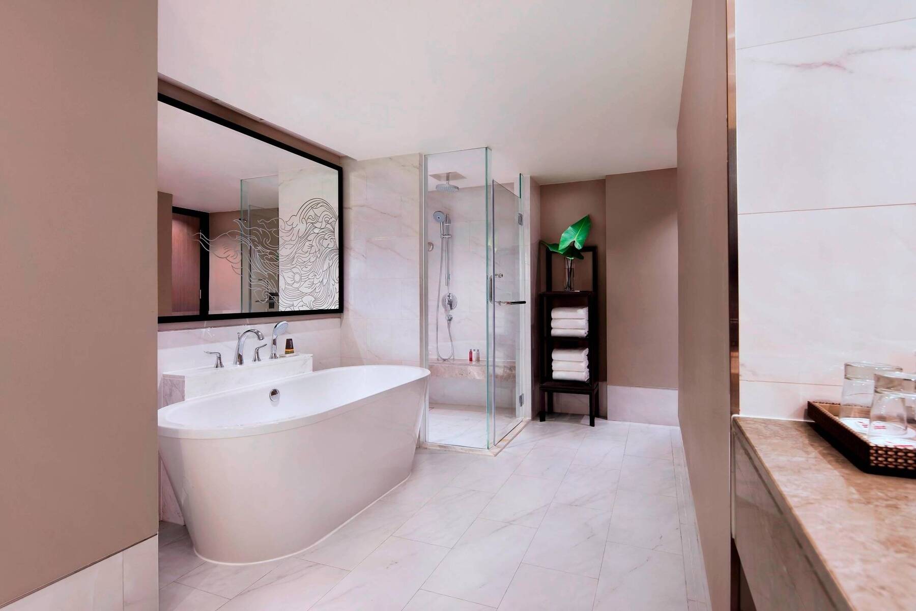 CLUB LOUNGE ACCESS TWO BEDROOM FAMILY SUITE