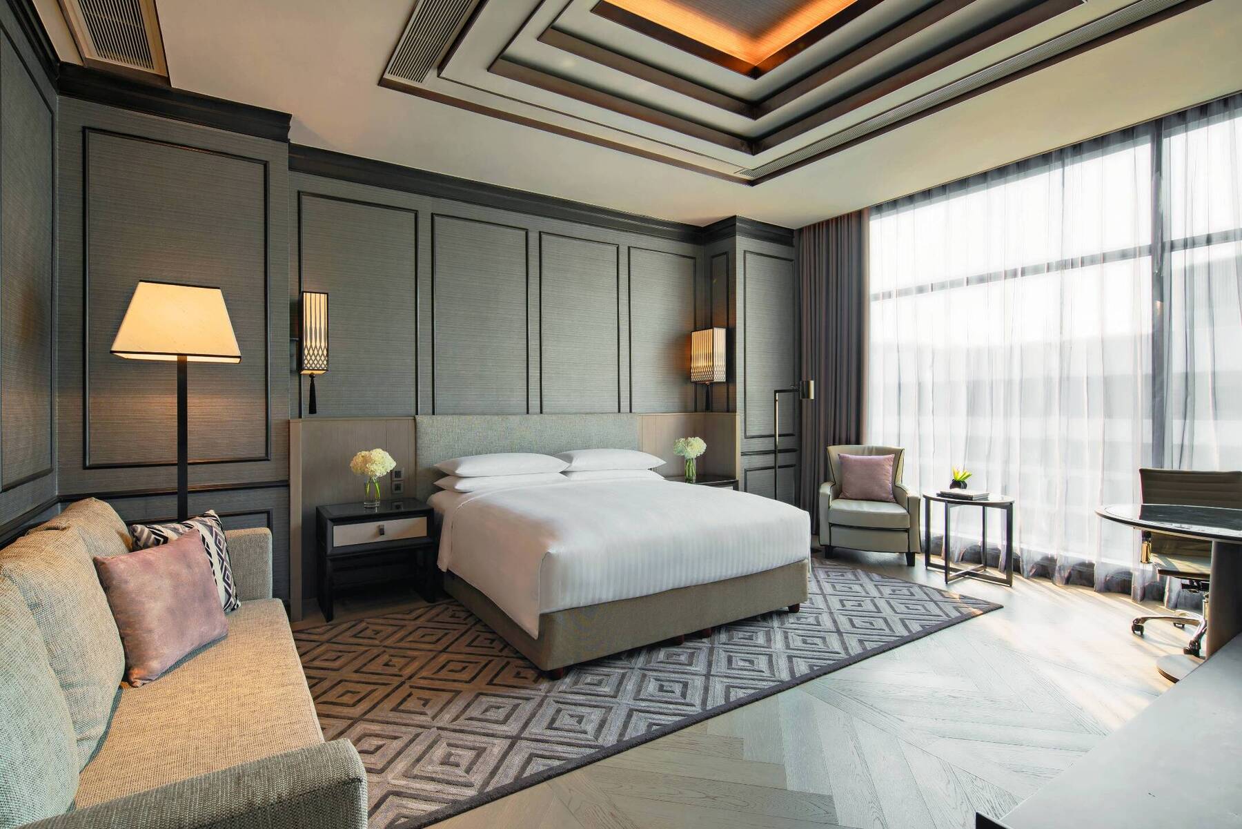 CLUB LOUNGE ACCESS THREE BEDROOM SKY SUITE