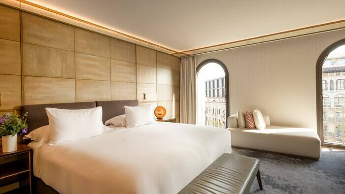 JUNIOR SUITE