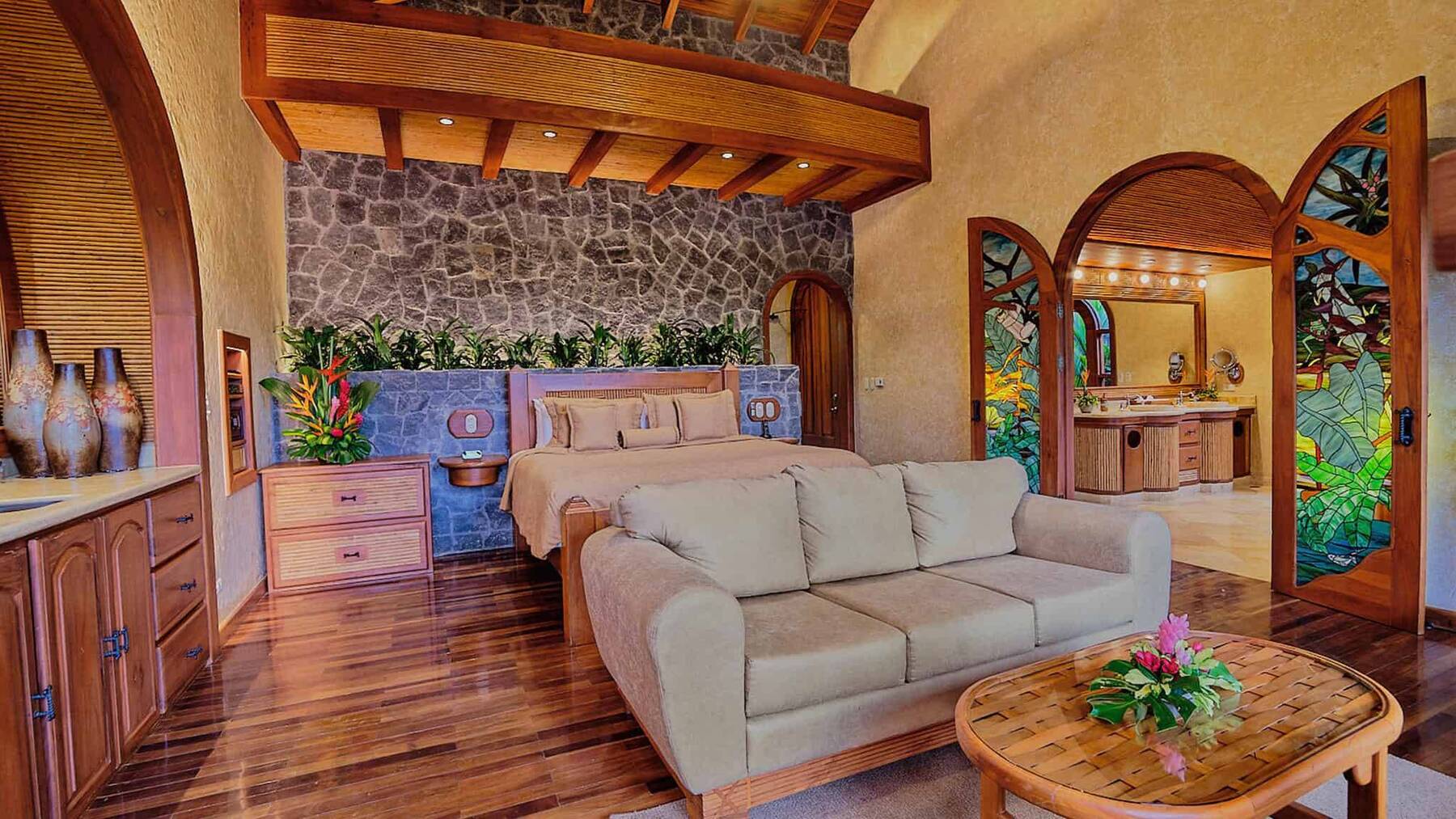 PALM BUNGALOW