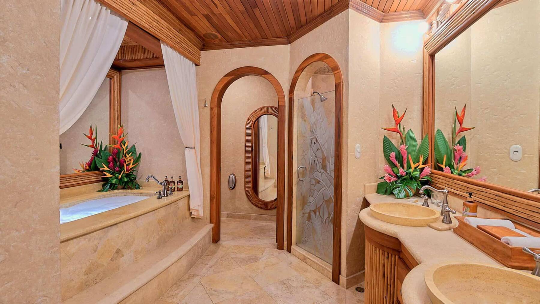 ALTA VISTA GUEST ROOM 