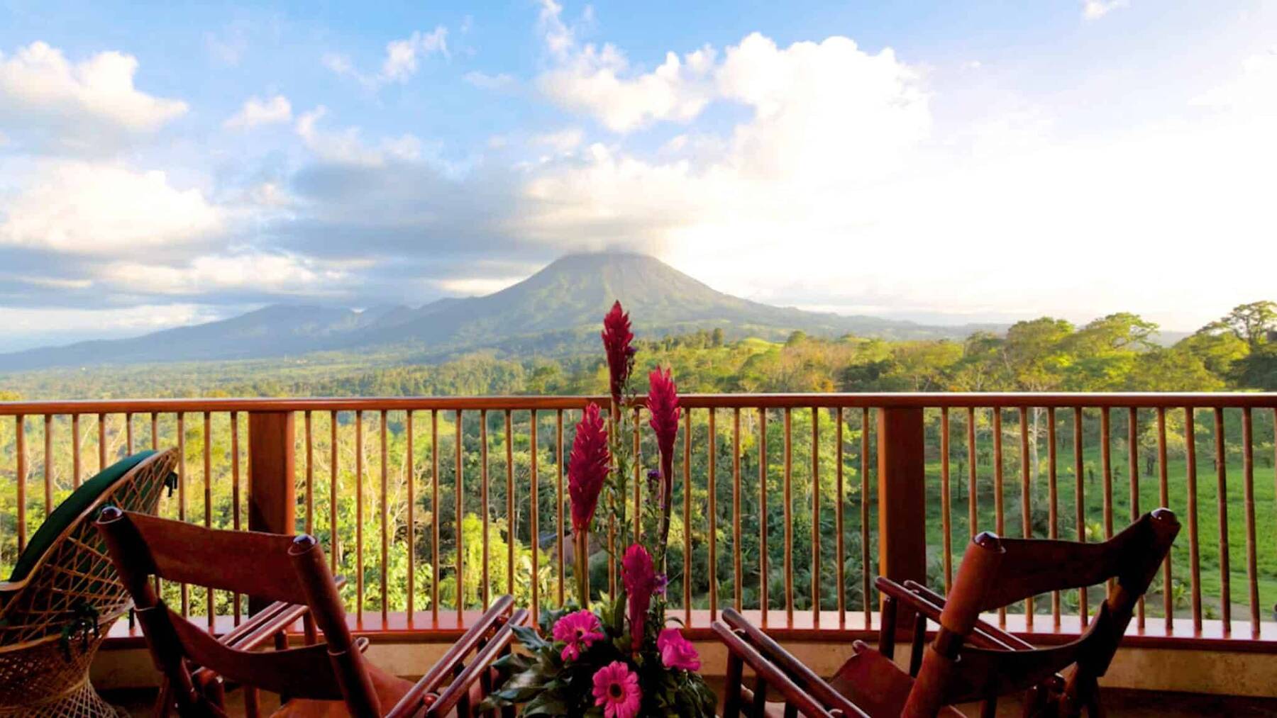 PENTHOUSE TWO BEDROOM ARACARI SUITE
