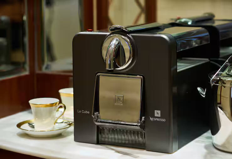 DOUBLE QUEEN JUNIOR SUITE