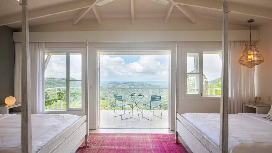 PREMIUM ROOM TWO QUEEN BEDS