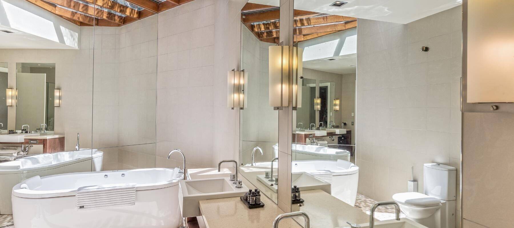 Lodge Spa Suite