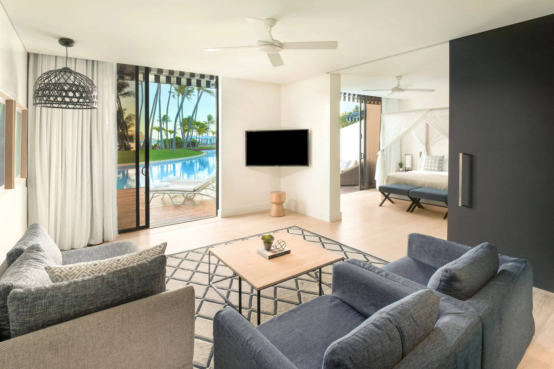 ONE BEDROOM POOL ACCESS SUITE