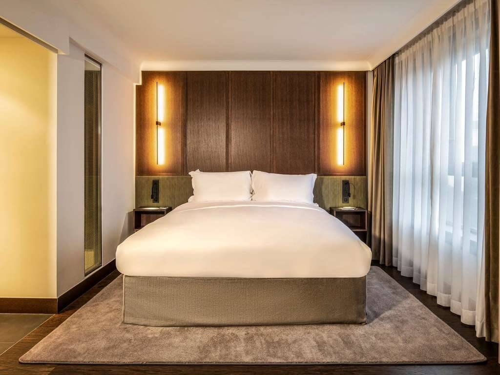Homage Suite