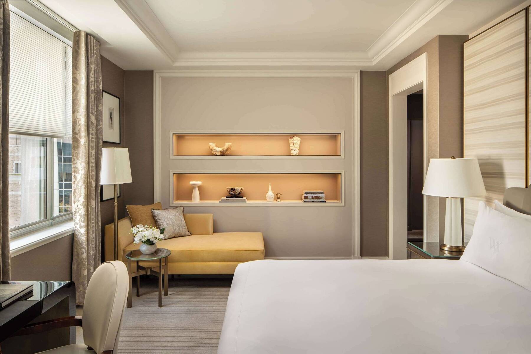 Park Avenue Premier Suite Mobility Access Tub
