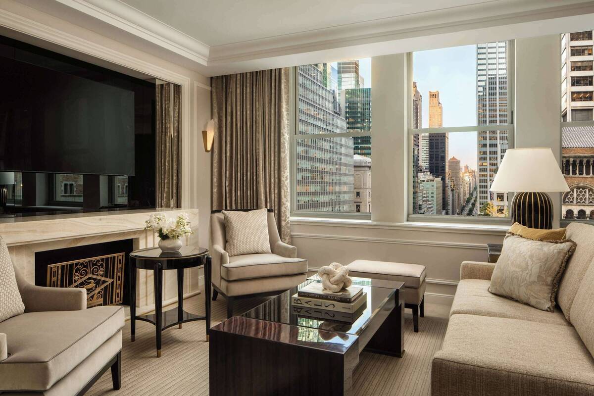 Park Avenue Premier Suite Mobility Access Tub