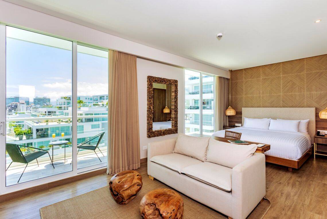 Junior Suite, Partial Ocean View, Sofa Bed