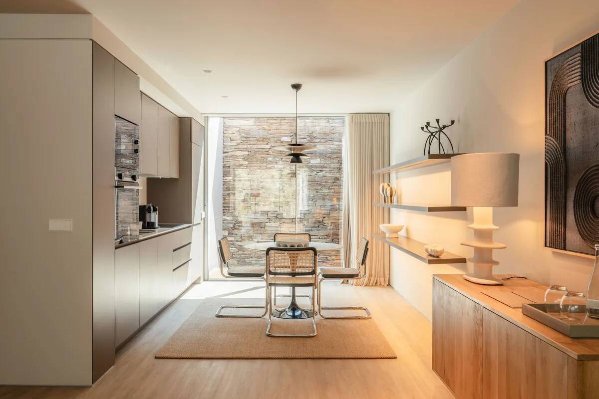 House Collection Retreat One Room