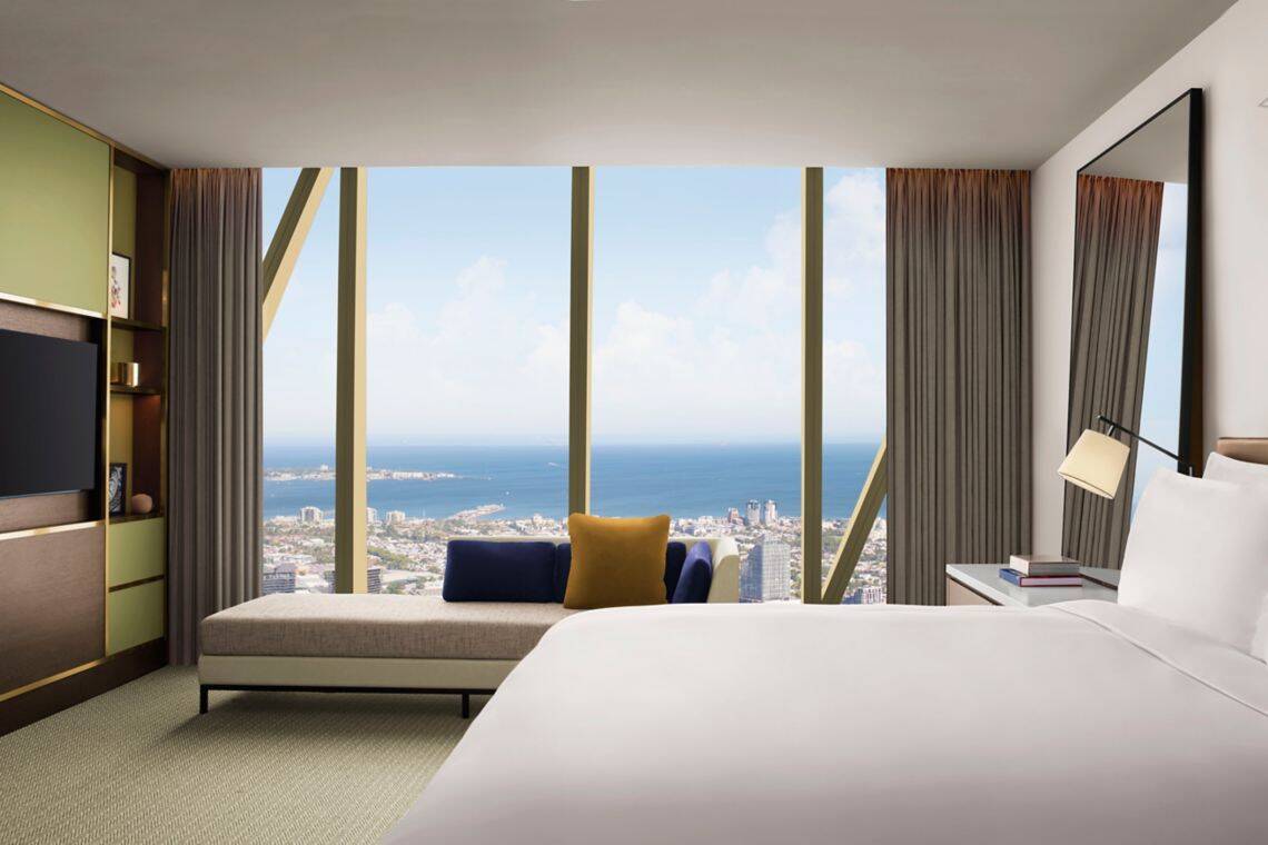 PANORAMIC KING CITY VIEW ROOM