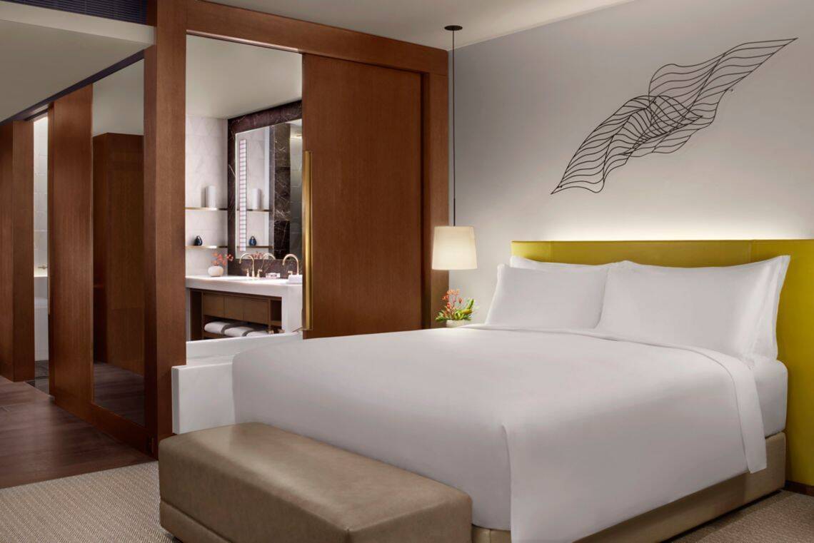 EXECUTIVE CLUB LOUNGE ACCESS BAY VIEW SUITE