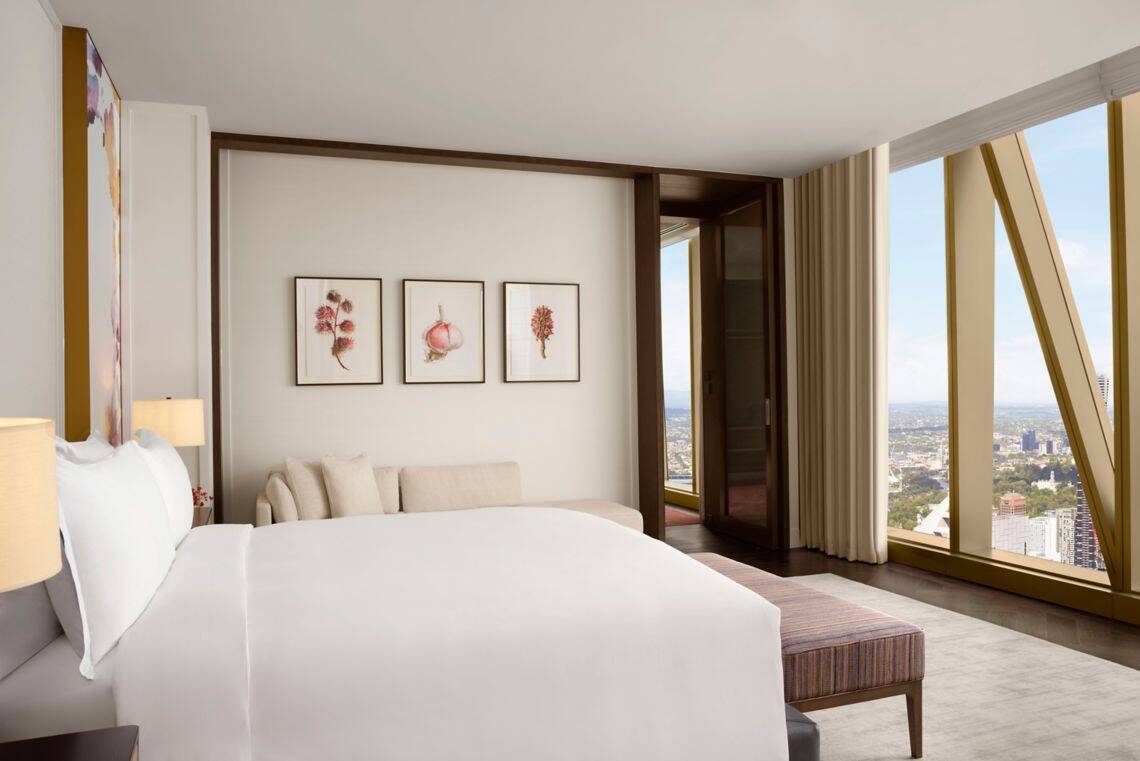 RITZ-CARLTON CLUB LOUNGE ACCESS BAY VIEW SUITE