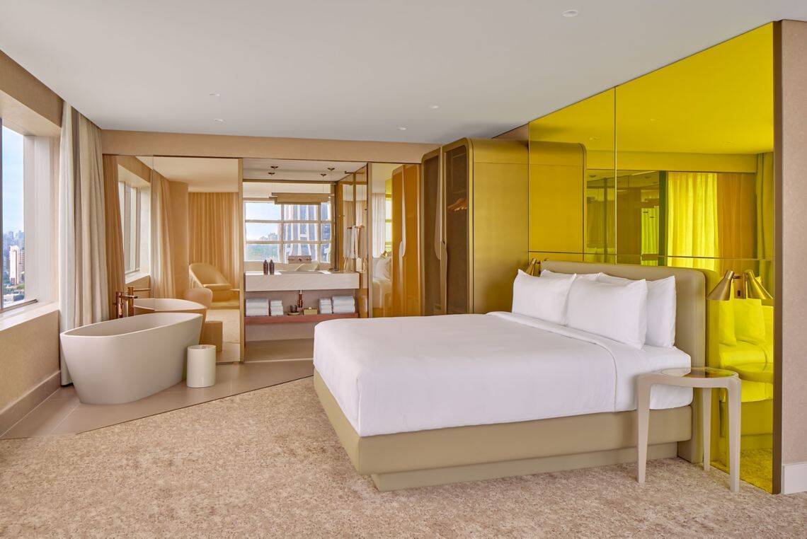 W SUITE