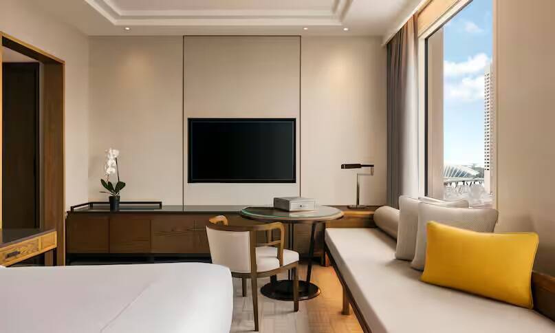 King Premium Corner Room