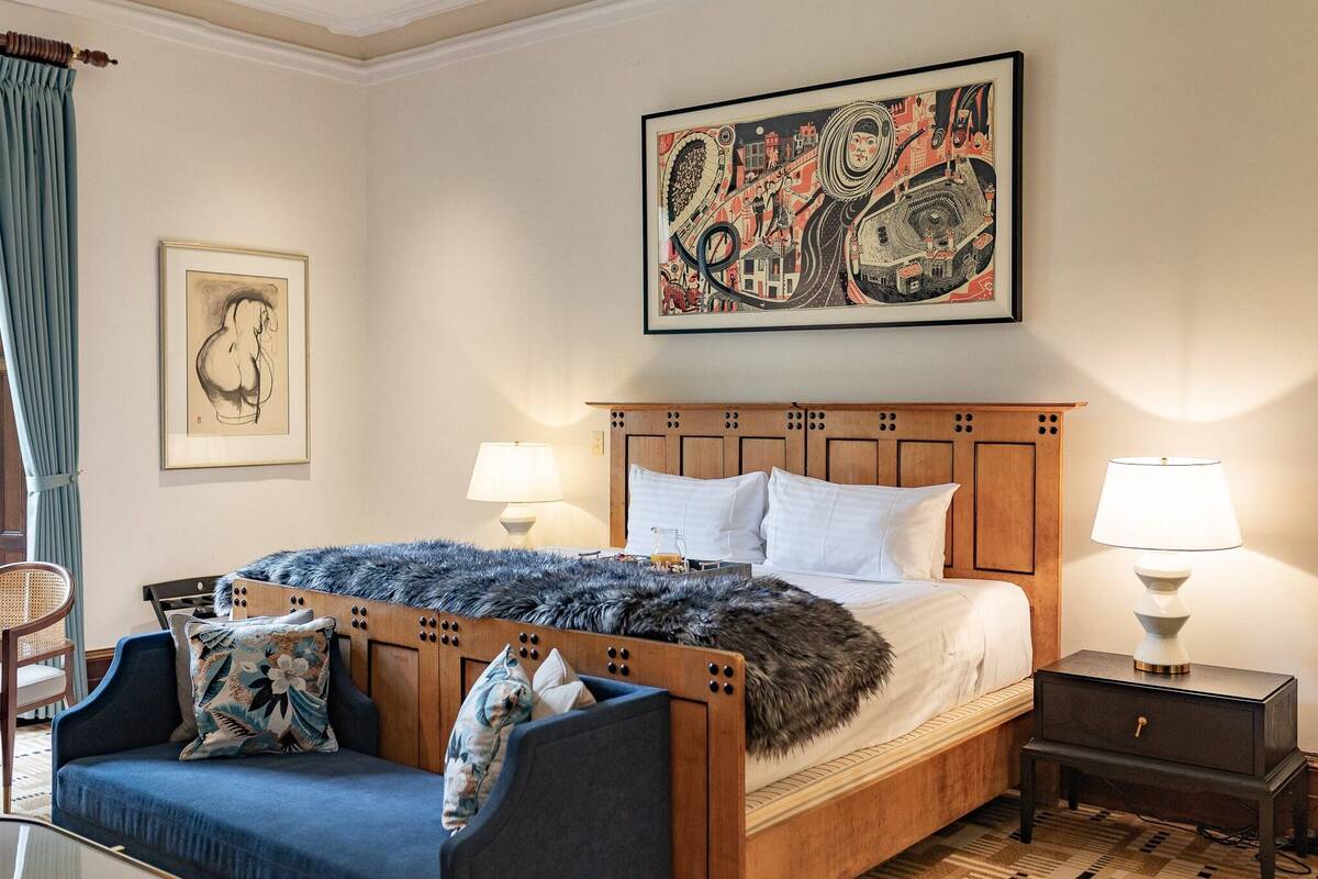 SIGNATURE SUITE