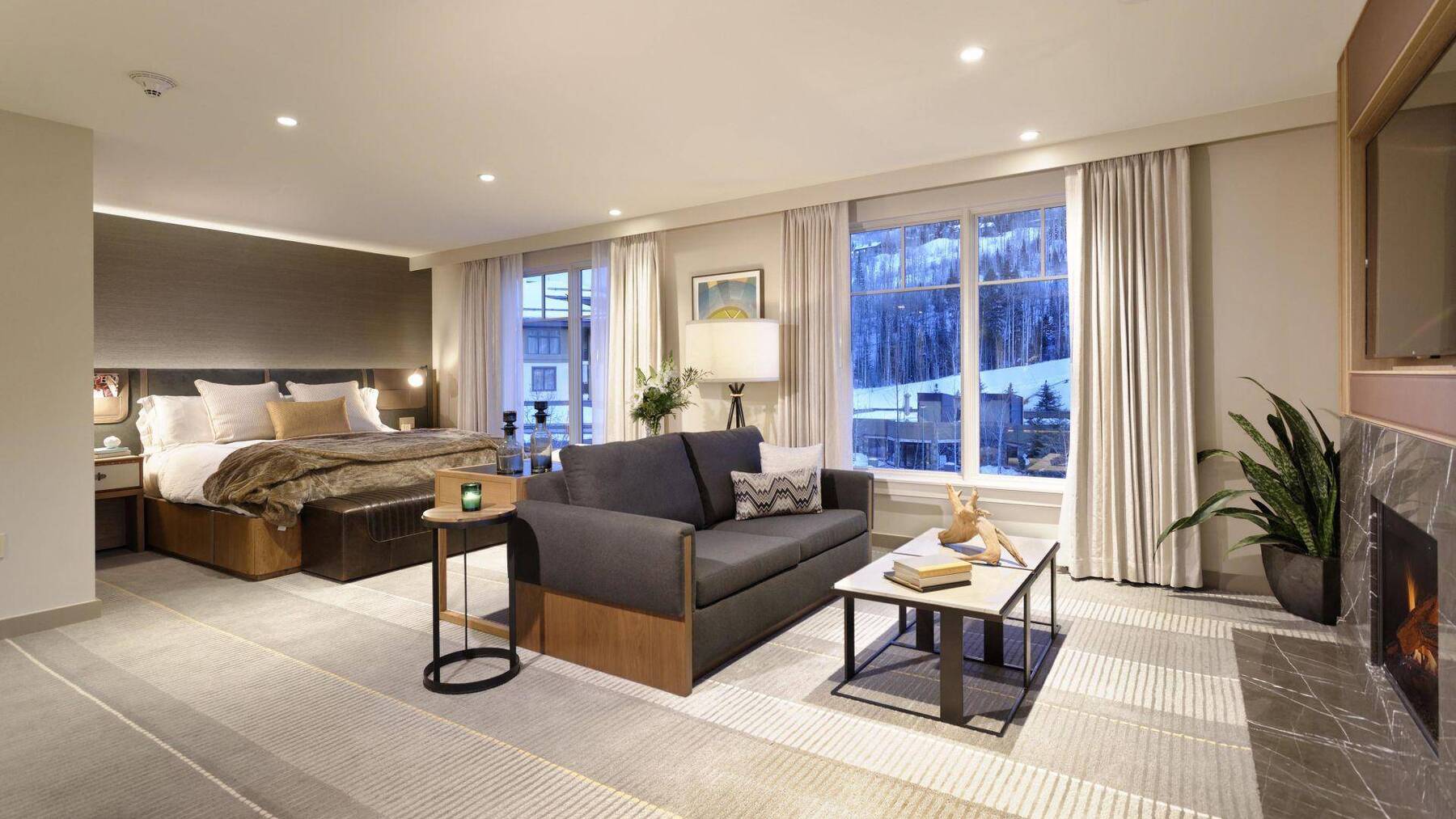 PINNACLE THREE BEDROOM PENTHOUSE