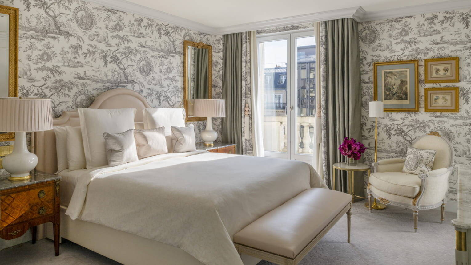 GRAND PREMIER SUITE