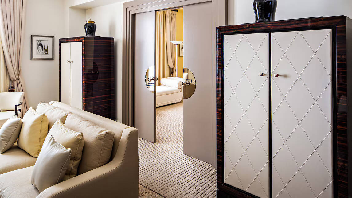 MACASSAR SUITE ONE BEDROOM LARGER SUITE KING SUPER TERRACE