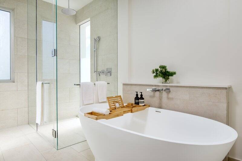 SIX BEDROOM AZURE VILLA