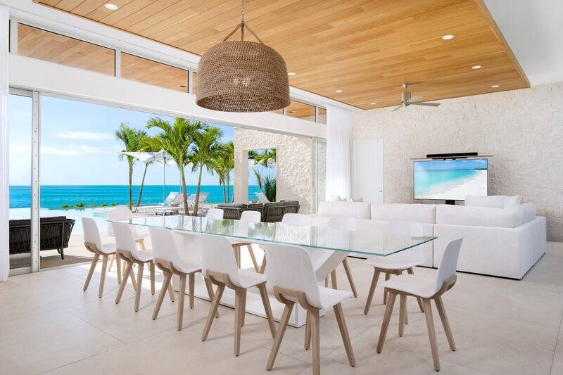 SIX BEDROOM AZURE VILLA