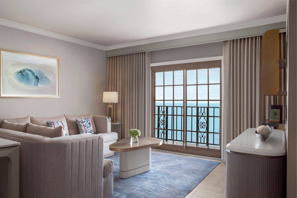 Deluxe Ocean Front Suite