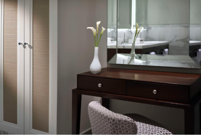 SIGNATURE SUITE