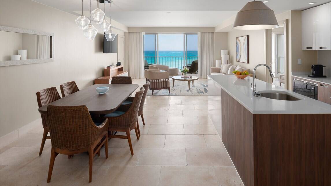 ONE BEDROOM RESIDENCE, OCEAN FRONT, JOBSON'S COVE (ONE KING)