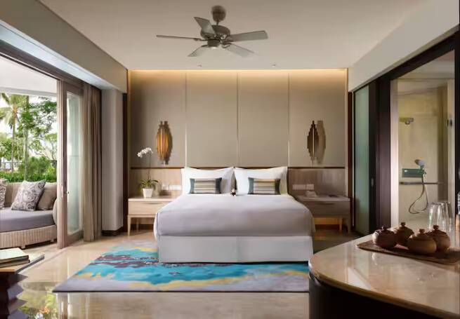 DELUXE KING RESORT ROOM