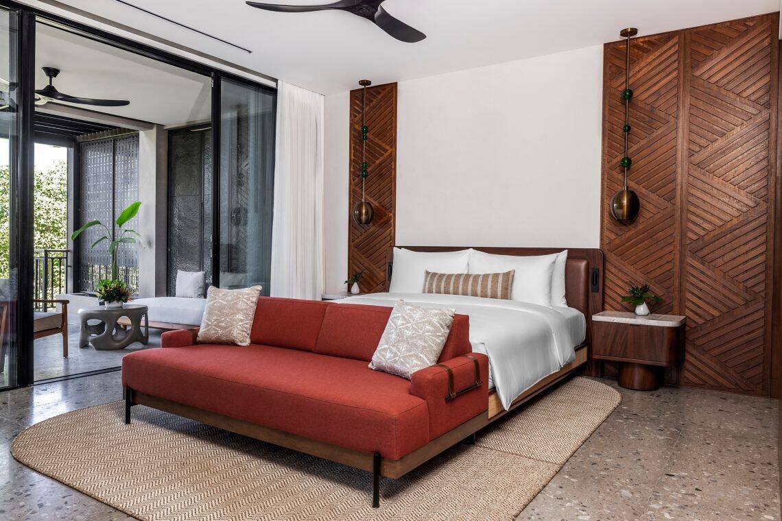 OCEAN RESERVE, KING BALCONY ROOM