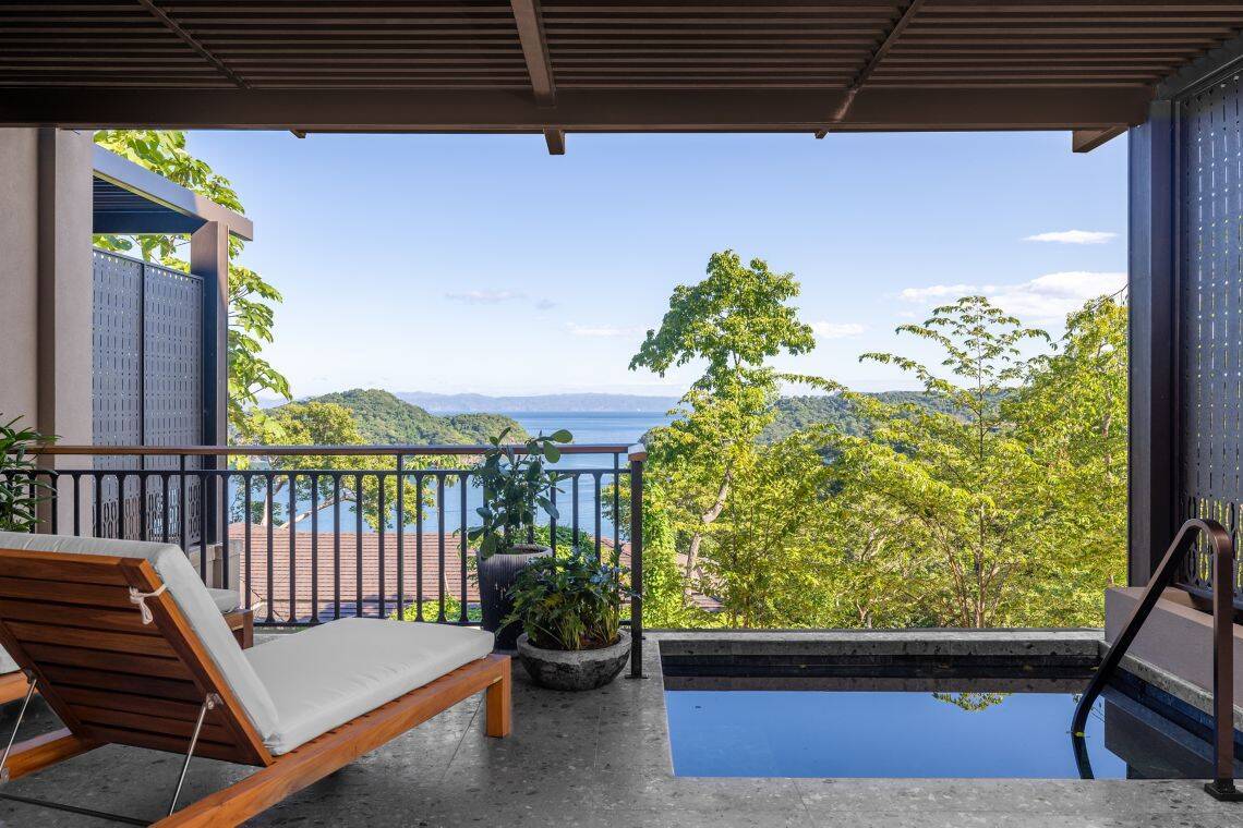 OCEAN VISTA PLUNGE POOL, KING ROOM